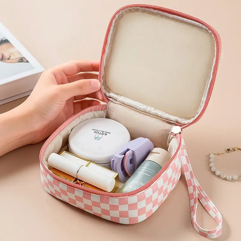Travel Checker Make-up Pouch