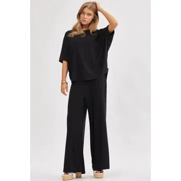 Flowy Top & Wide Leg Wrinkle-Free Travel Set